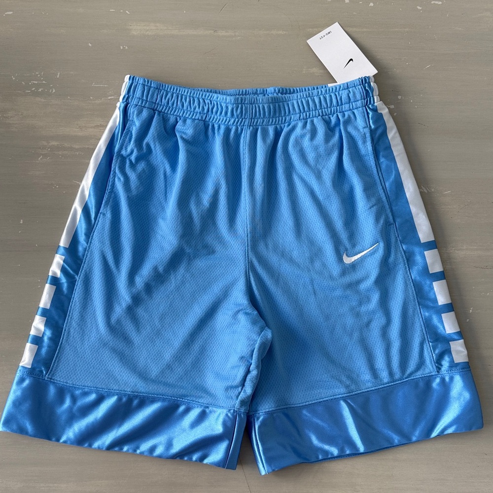 NWT Boys Nike Dri-FIT Carolina Blue Elite Basketball Shorts Big Kids' (Boys') XL
